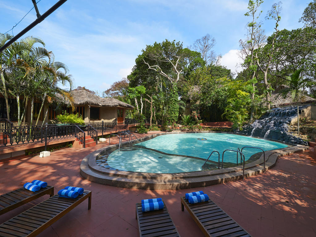 Club Mahindra Thekkady Hotel Bagian luar foto