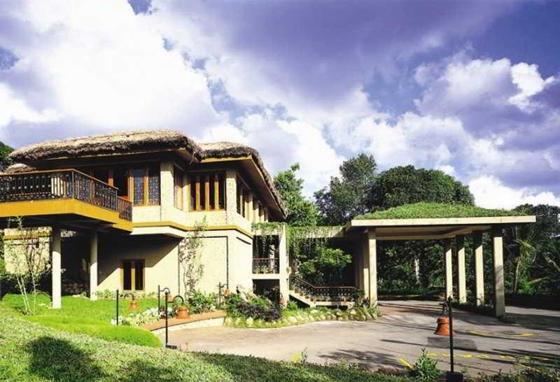 Club Mahindra Thekkady Hotel Bagian luar foto