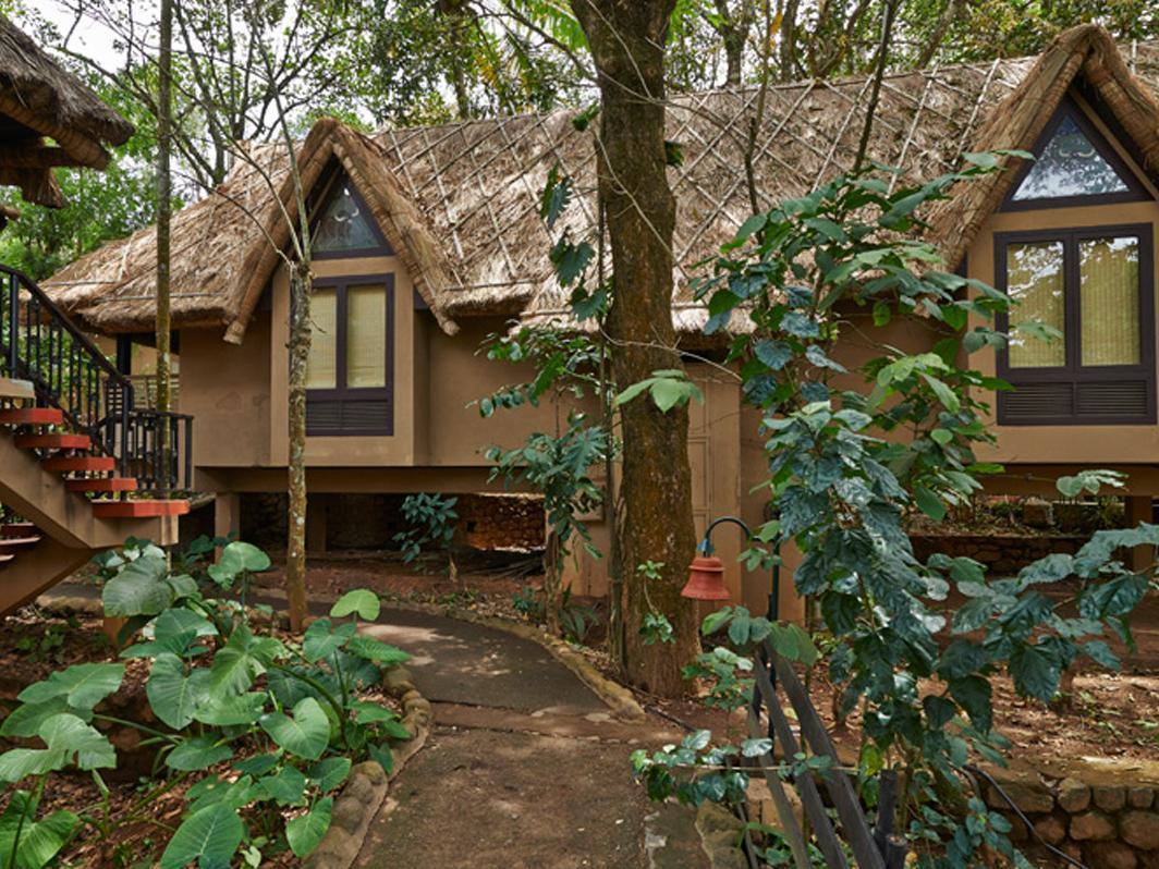 Club Mahindra Thekkady Hotel Bagian luar foto